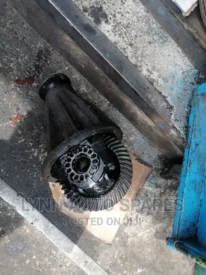 Toyota Hiace 7l Rear Differential (Diff Kanyungu)