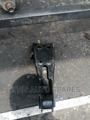 Toyota Hiace 7l Lower Control Arm