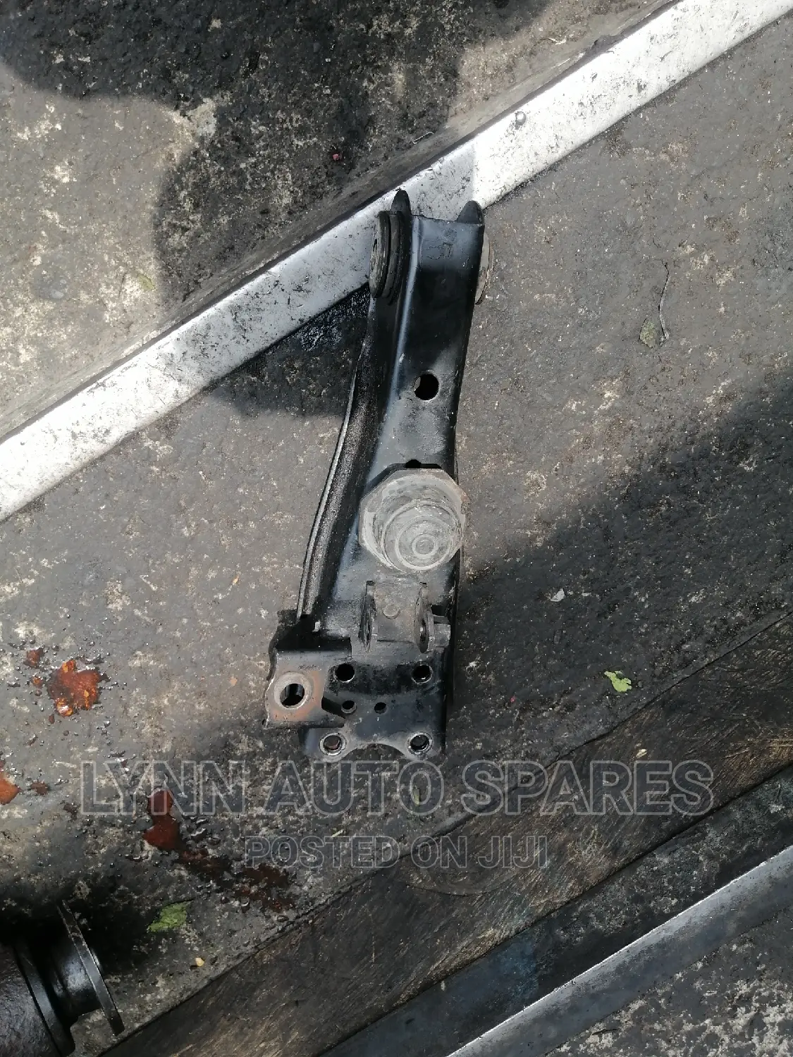 Toyota Hiace 7l Lower Control Arm
