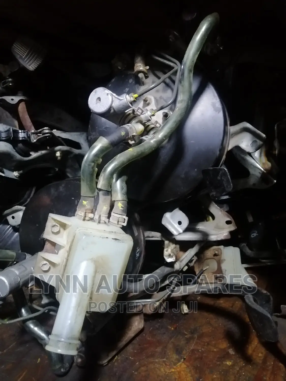 Toyota Hiace Shark Complete Brake Booster