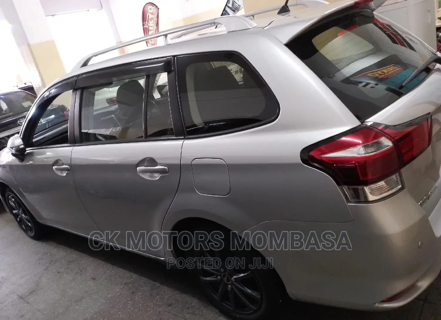 Toyota Corolla Fielder 2016 Silver