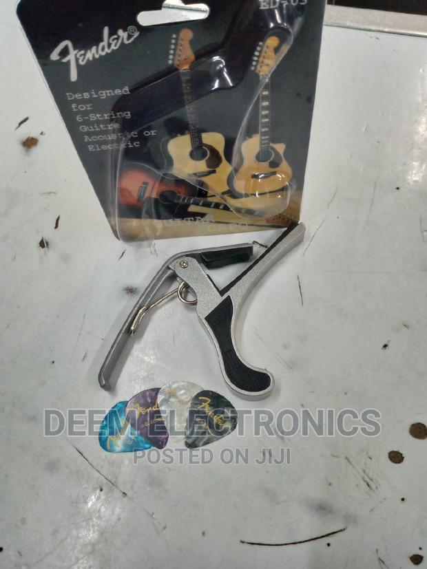 Guitar Capo Grey With Fender Guitar Picks 4, (0.46mm)