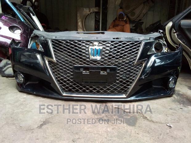 Toyota Crown Athlete Nosecut 2015