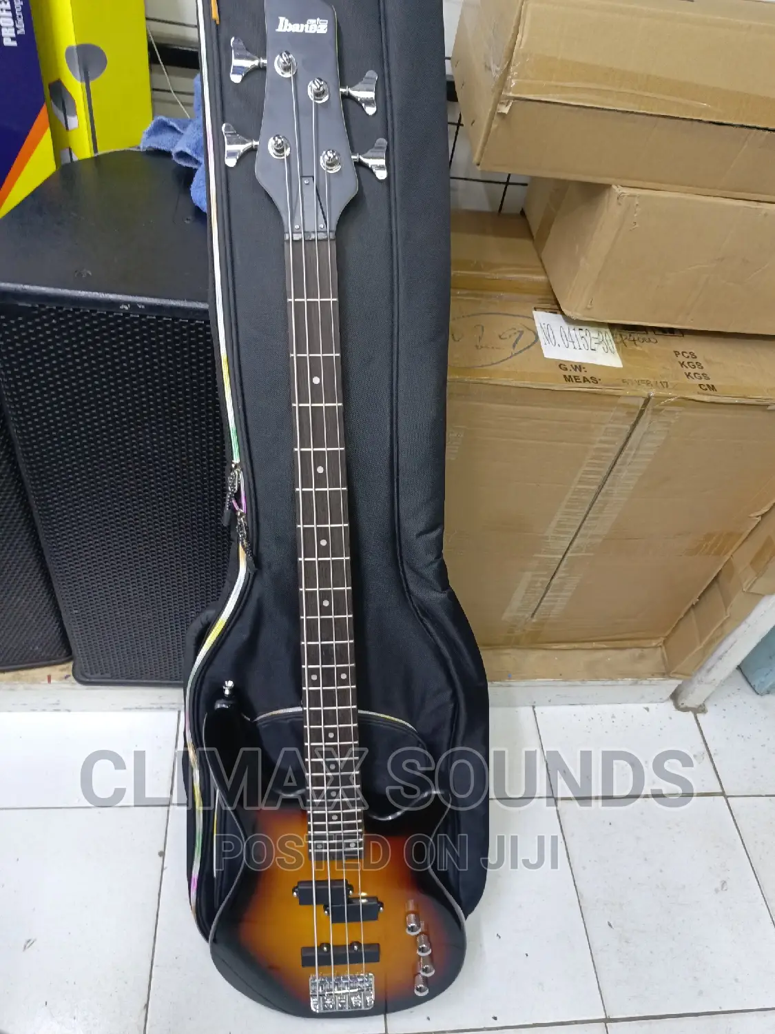 Bass Guitar Ibanez 4 String + Bag