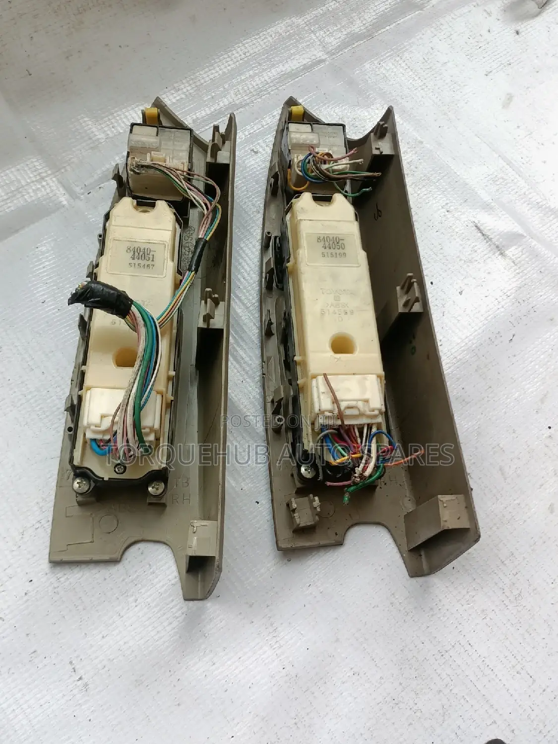 Toyota Isis Main Door Switch