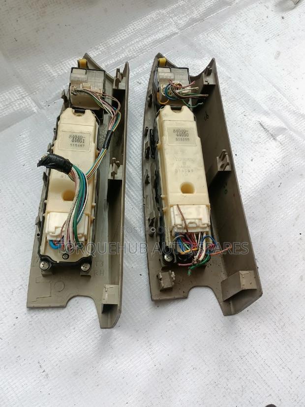 Toyota Isis Main Door Switch - thumbnail 3