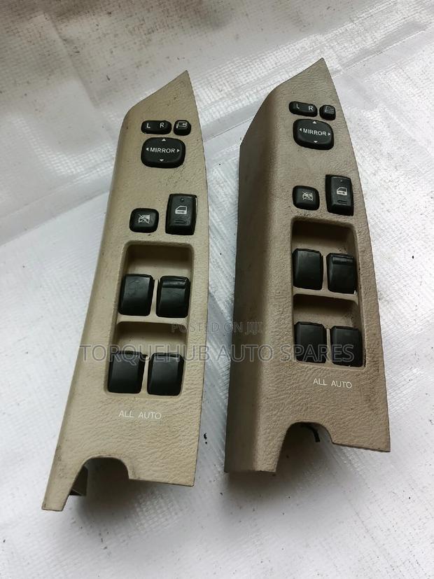 Toyota Isis Main Door Switch