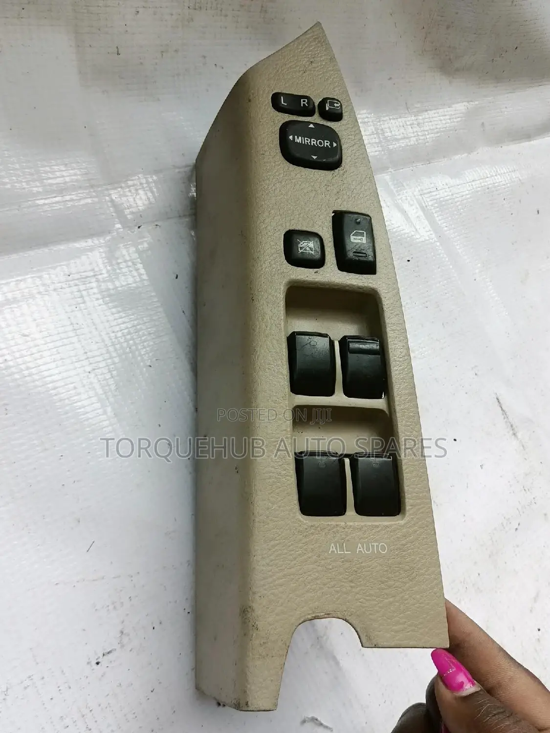 Toyota Isis Main Door Switch