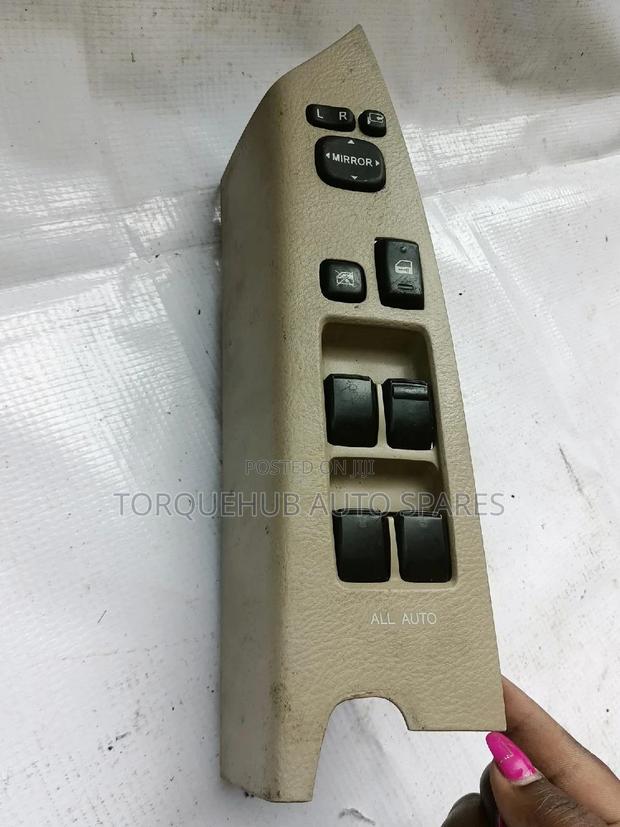 Toyota Isis Main Door Switch - thumbnail 2