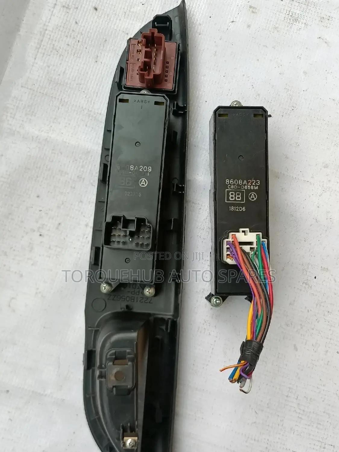 Pajero IO 2010 Main Door Switch