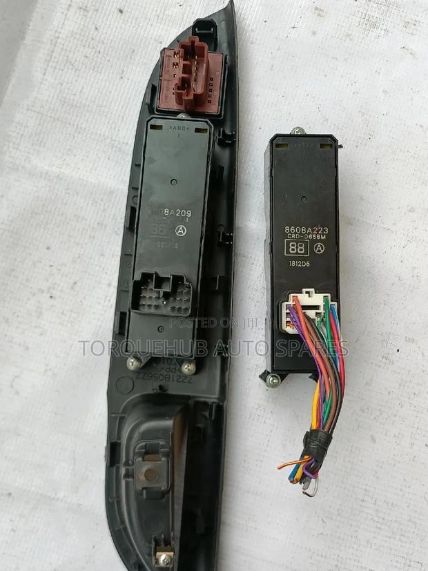 Pajero IO 2010 Main Door Switch - thumbnail 2
