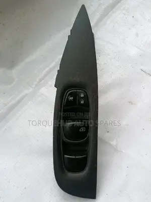 Nissan Serena 2014 Master Switch