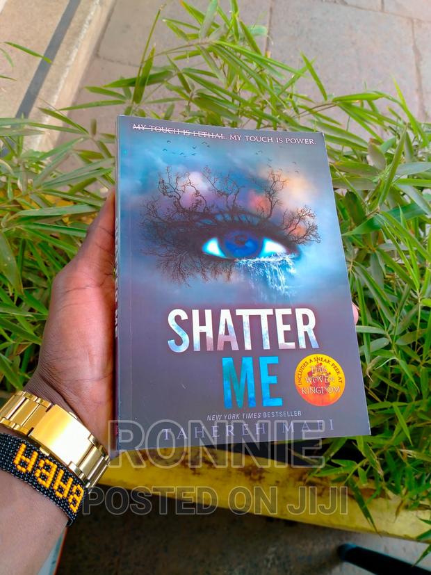 Shatter Me Book by Tahereh Mafi
