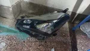Toyota Vitz 2015 Headlight