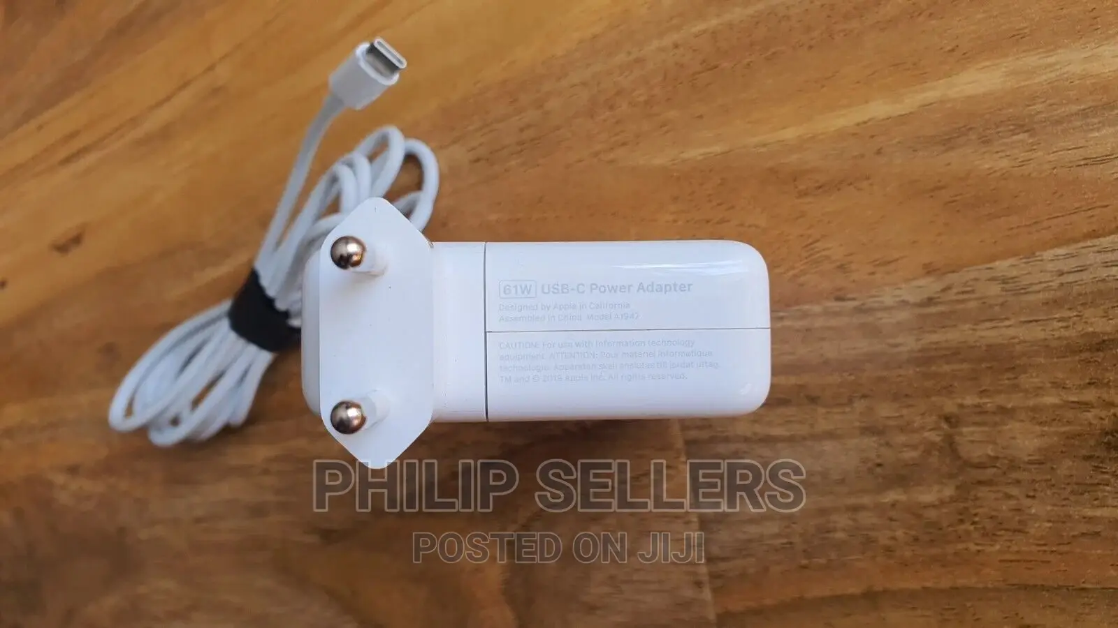 Apple 61W USB-C Macbook Pro Air US Power Adapter Charger A
