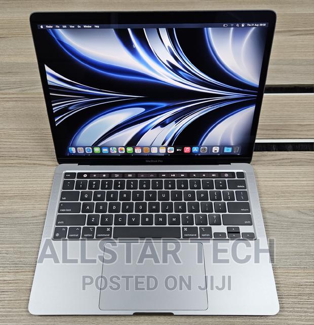Laptop Apple MacBook Pro 2022 M2 8GB Apple M2 SSD 256GB