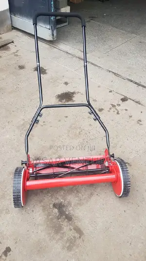 Manual Lawn Mower Machine