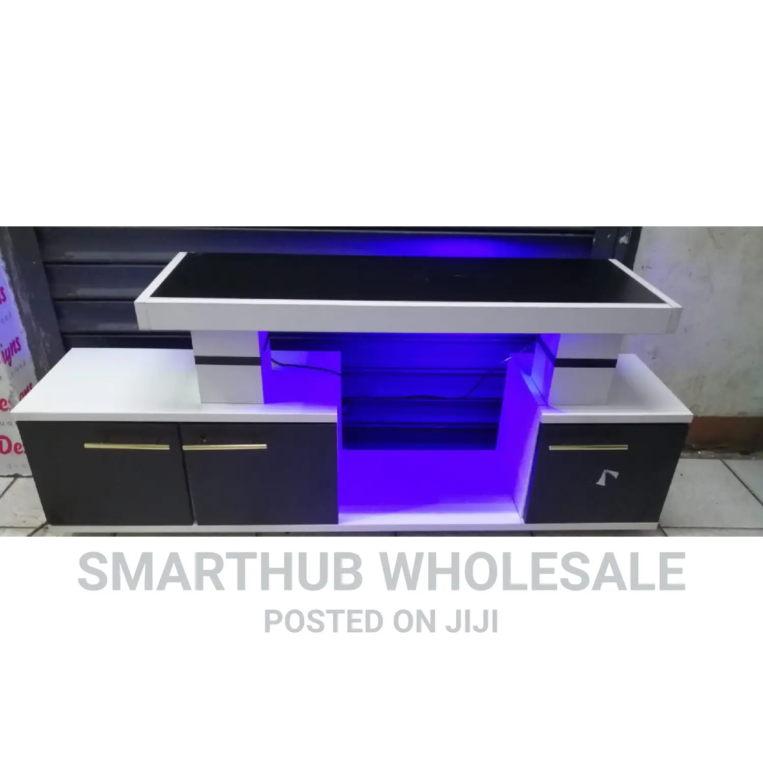 Instabul Tv Stand With Ligth