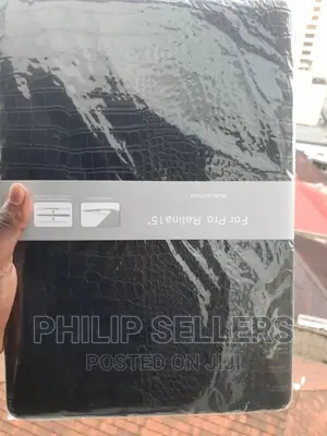 Quality: Crafted With Durable Rubberized Plastic and PU Leat