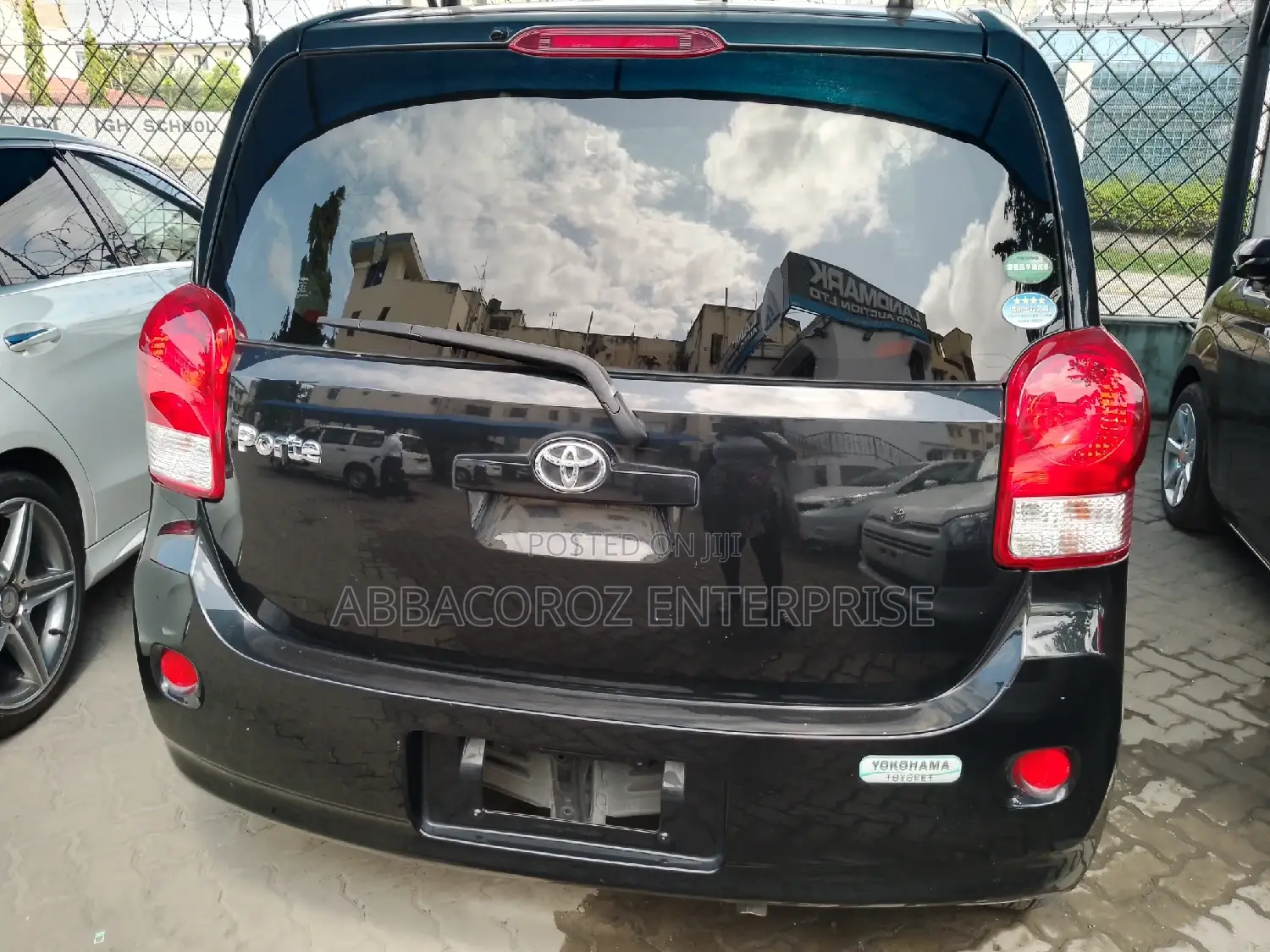 Toyota Porte 2016 Black