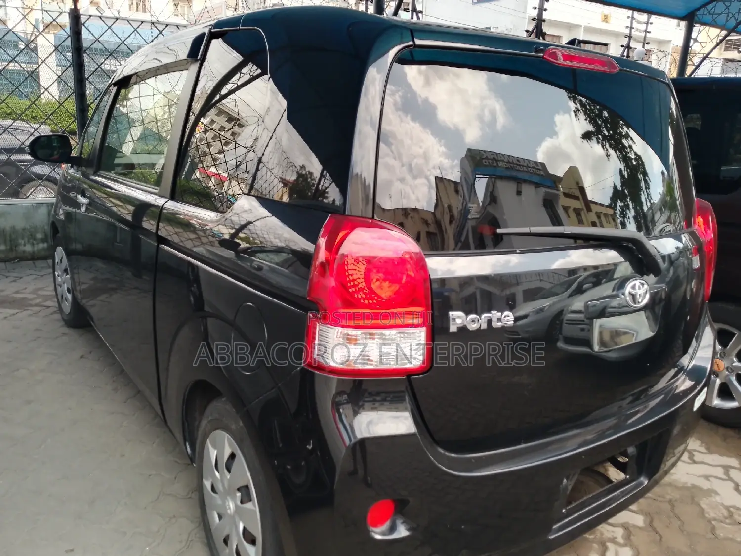 Toyota Porte 2016 Black