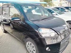 Toyota Porte 2016 Black