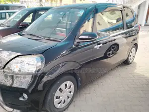 Toyota Porte 2016 Black