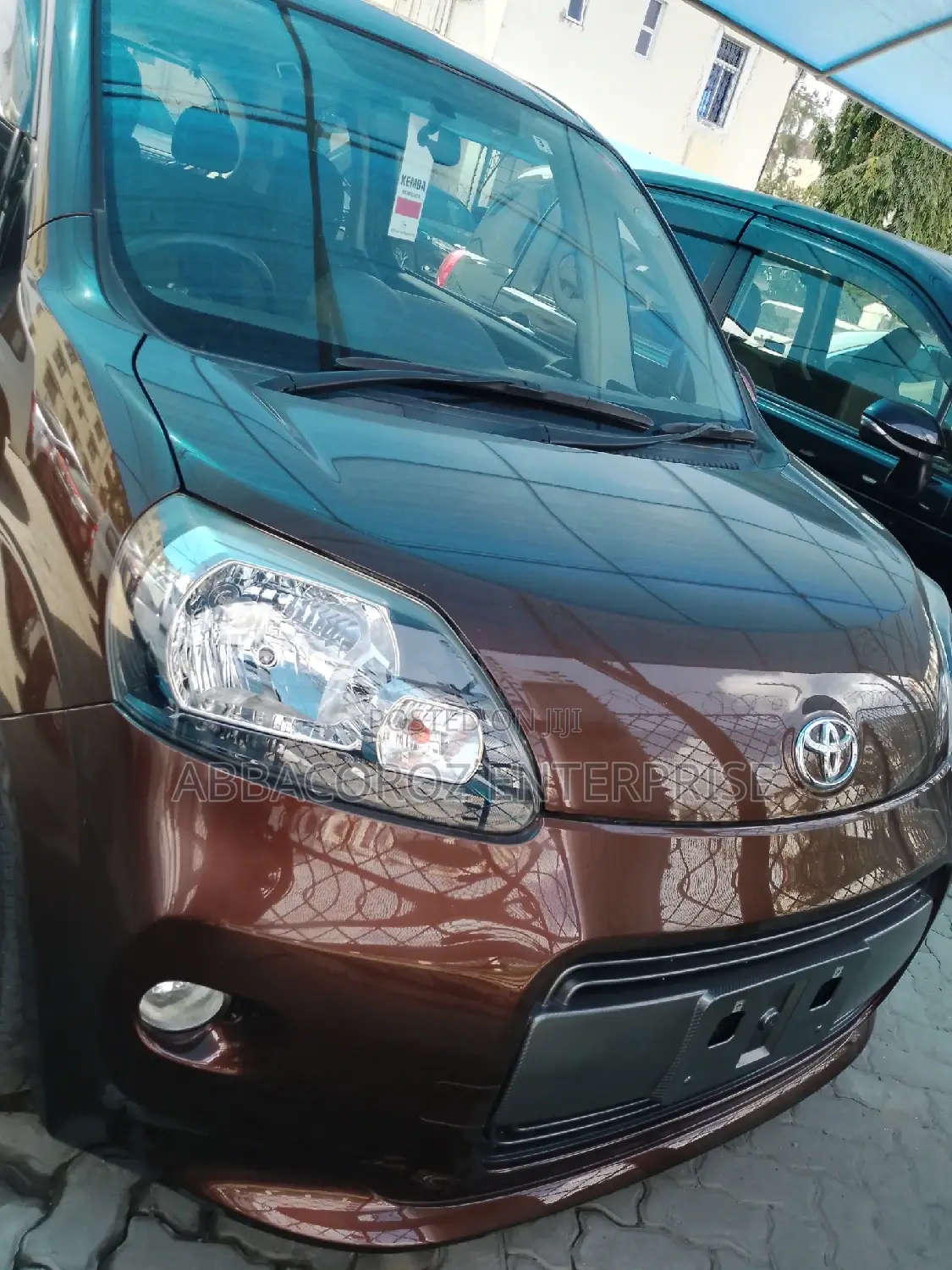 Toyota Porte 2016 Brown