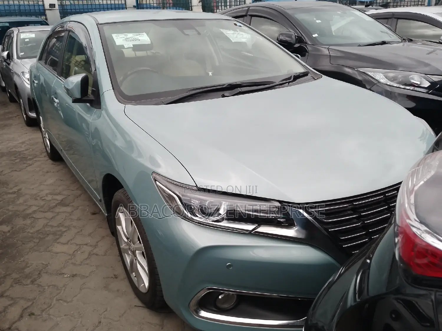 Toyota Premio 2018 Green