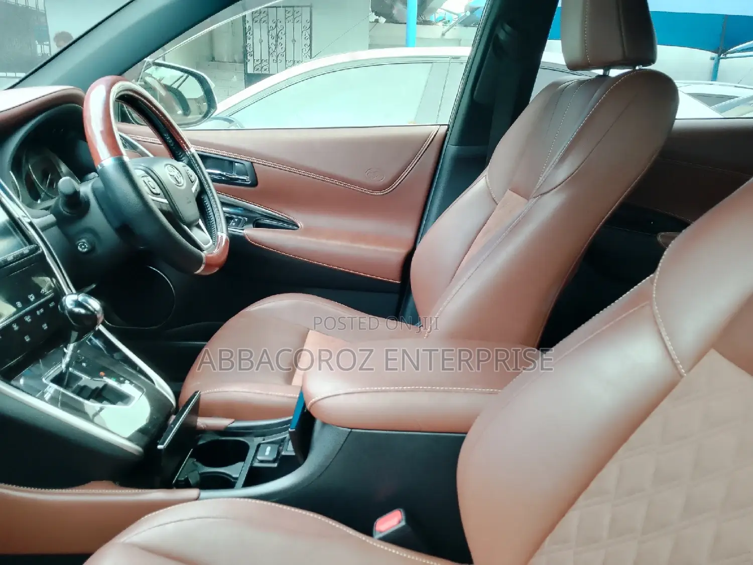 Toyota Harrier 2018 Gold