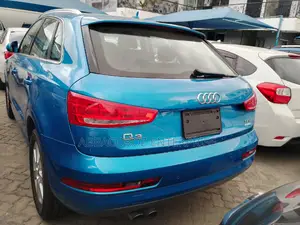 Audi Q3 2016 Blue
