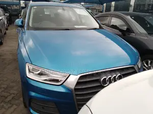 Audi Q3 2016 Blue