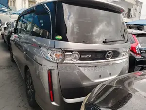 Mazda Biante 2016 Gold