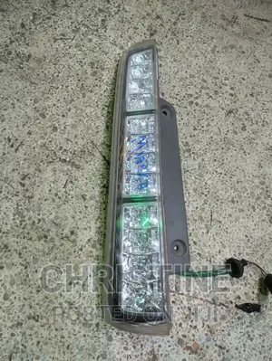 Toyota ISIS Back Lights Clear