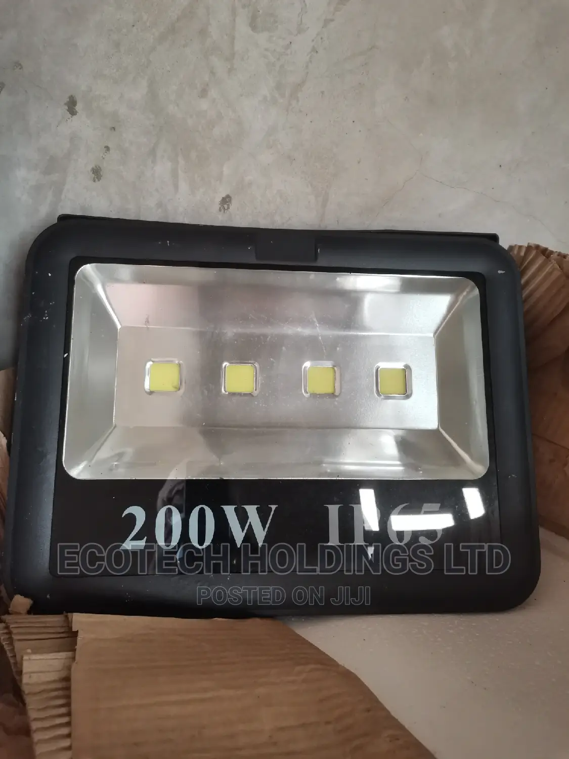 200wts AC Led Floodlight IP 67.