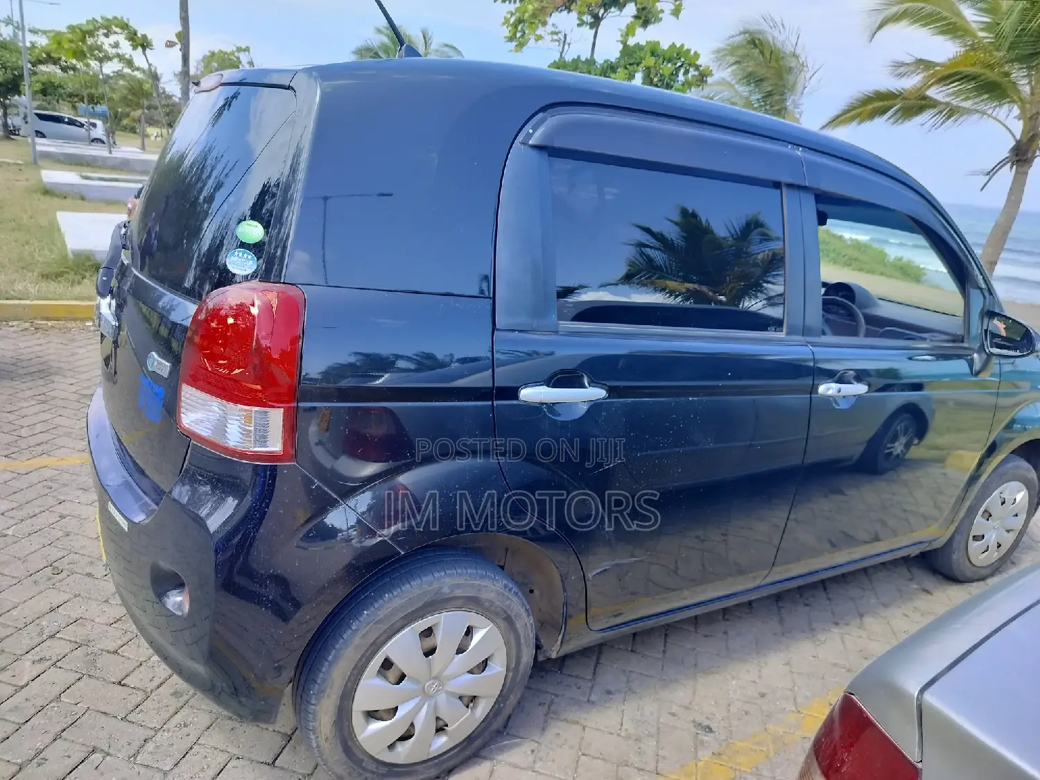 Toyota Porte 2015 Black
