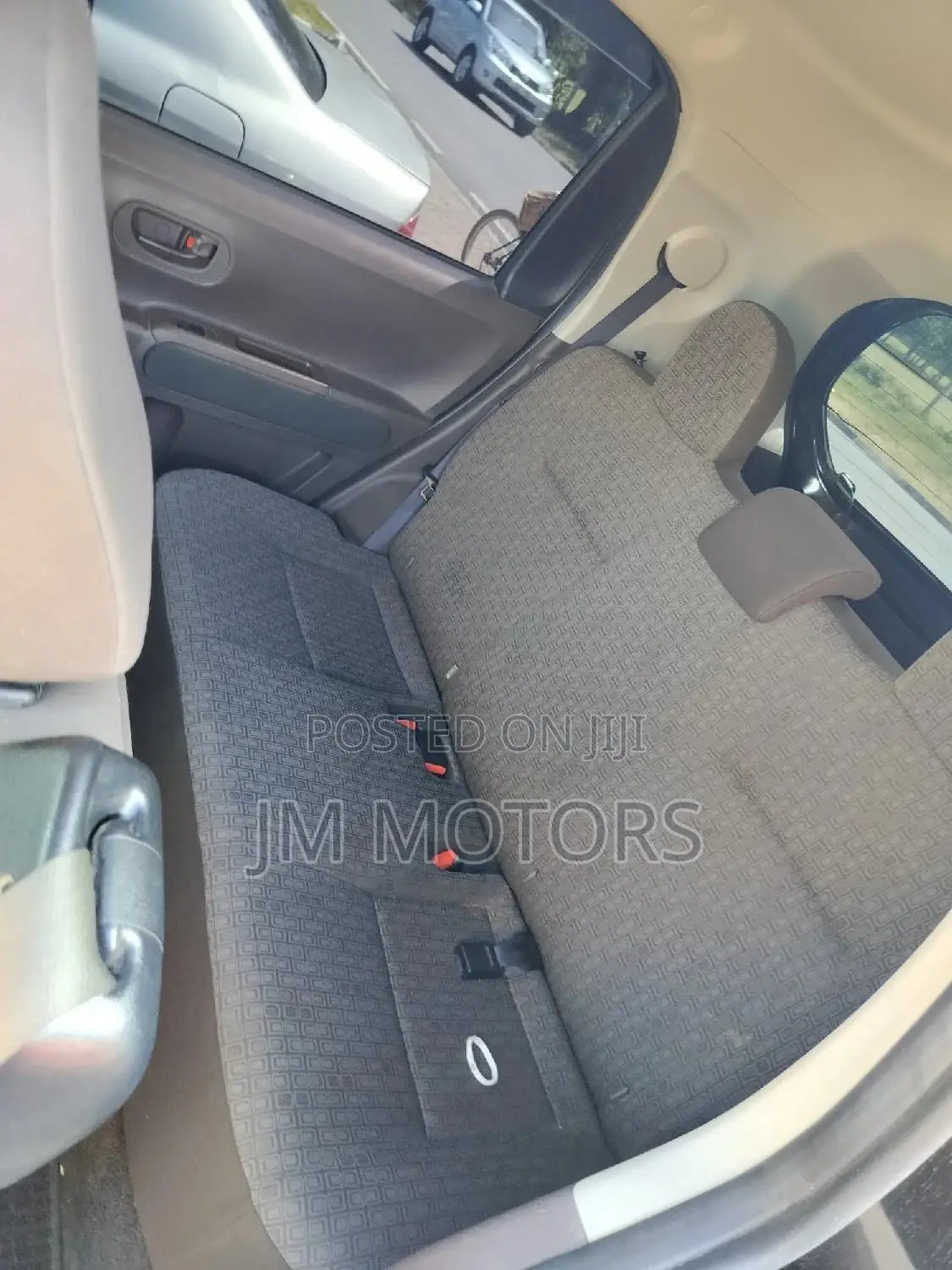 Toyota Porte 2015 Black