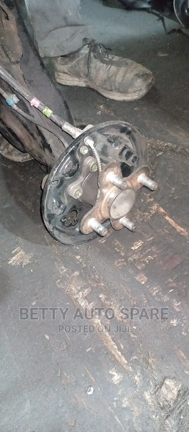 Toyota Passo Rear Hub