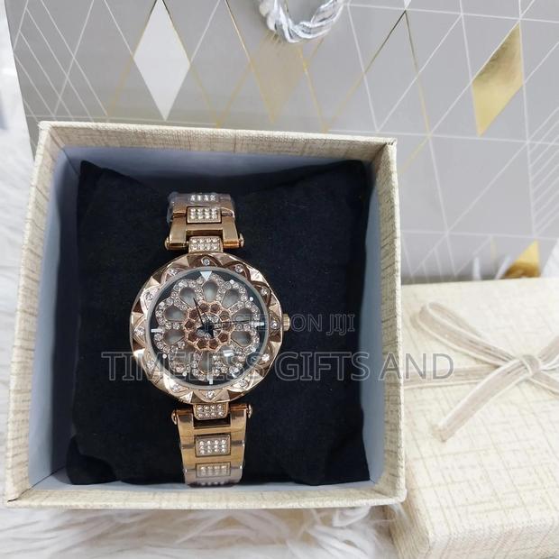 Ladies Rotating Dial Rose Gold Ladies Wrist Watch
