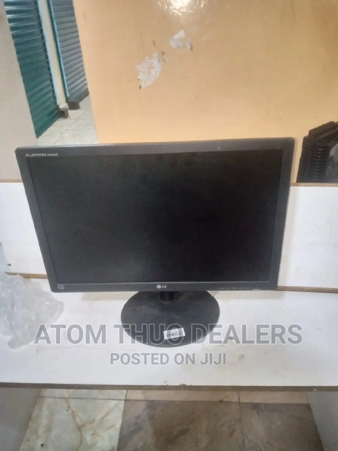 LG / LG TFT Monitor 22 Inches - Refurbished