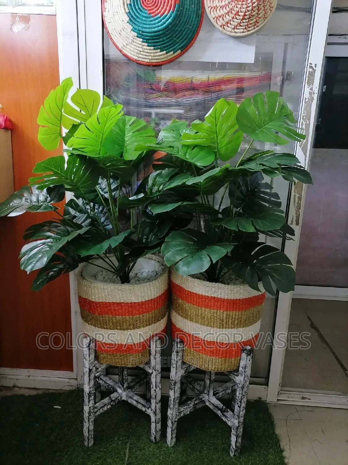 Plant Artificial + Wooden Stand + Basket With Pebble Stones