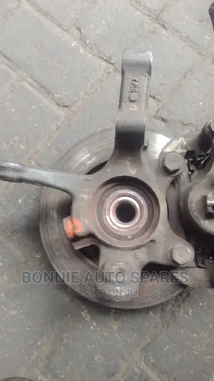 Nissan B15/ Bluebird/Y11 Front Hub