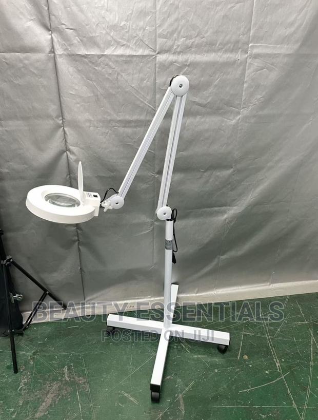 Magnifying Lamp/Facial Steamer Magnifying Lamp
