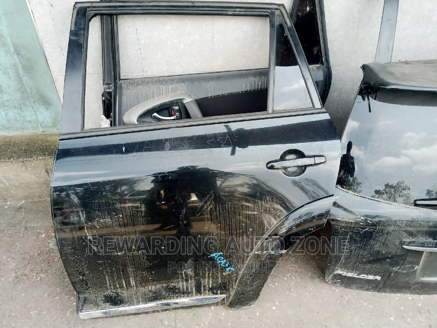 Vanguard 2012 Rear Door