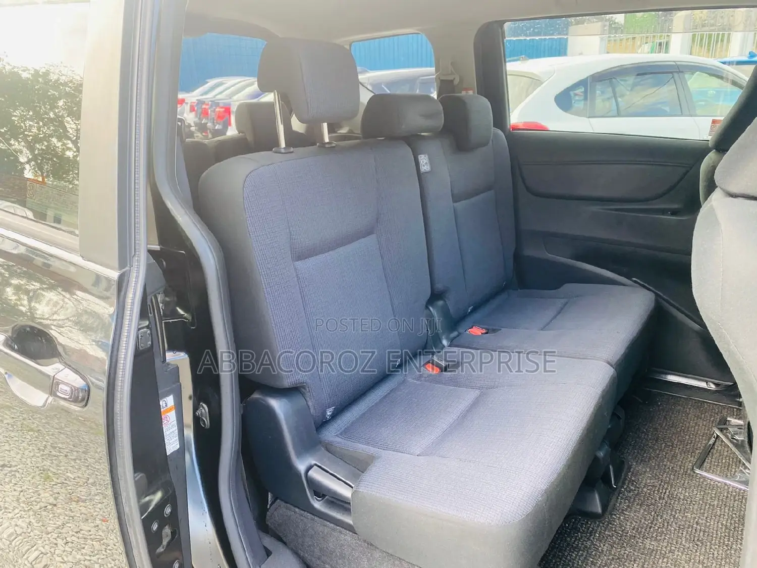 Toyota Sienta 1.5 FWD (6-seater) 2016 Black
