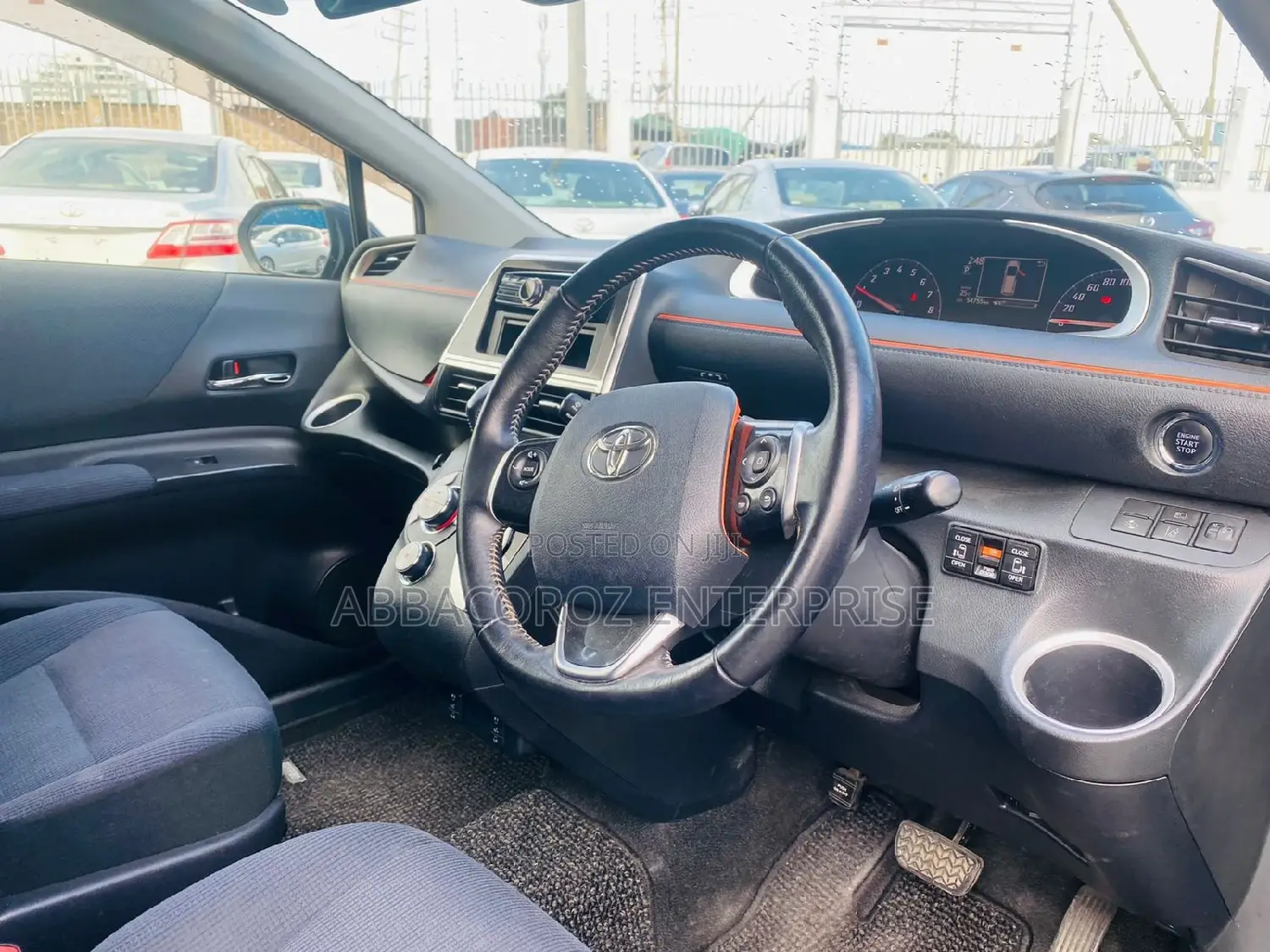Toyota Sienta 1.5 FWD (6-seater) 2016 Black