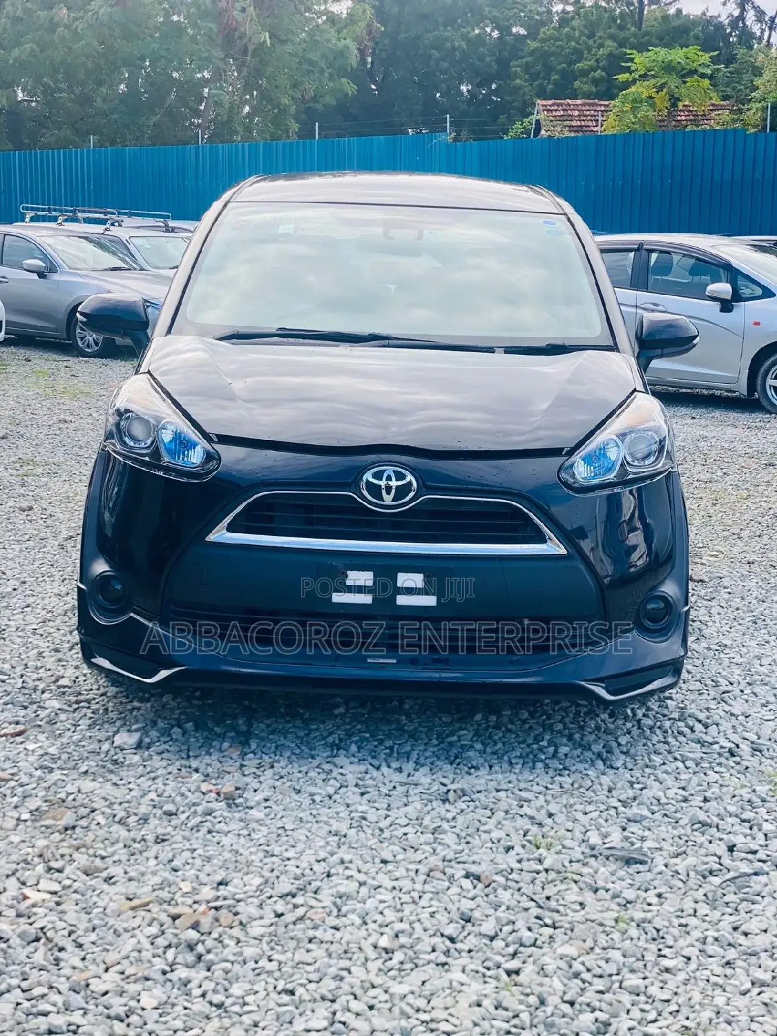 Toyota Sienta 1.5 FWD (6-seater) 2016 Black