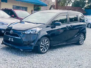 Toyota Sienta 1.5 FWD (6-seater) 2016 Black