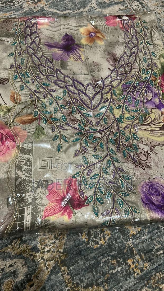 Emirates Dera/Dress - main view