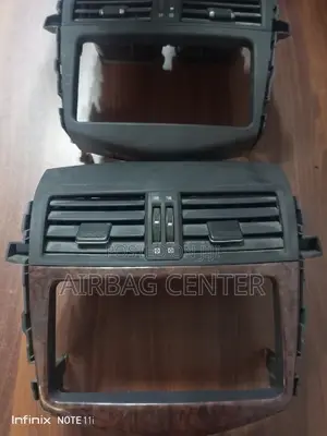 Vanguard Ac Control,Air Vents and Radio Console